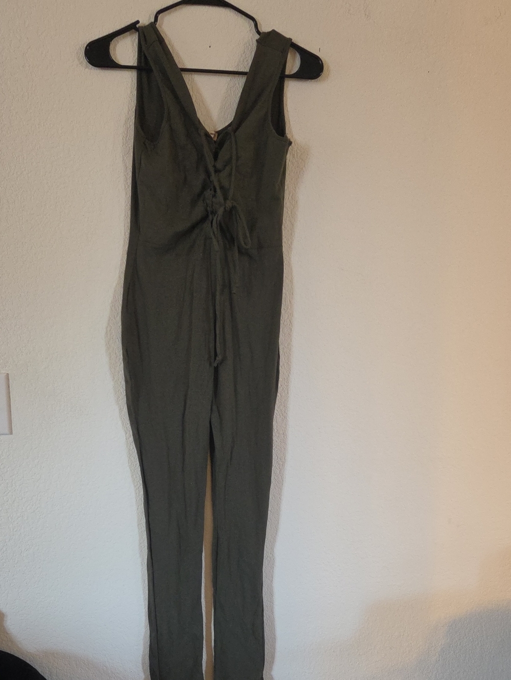 Heart & Hips Olive Green Sleeveless Tie-Back Jumpsuit